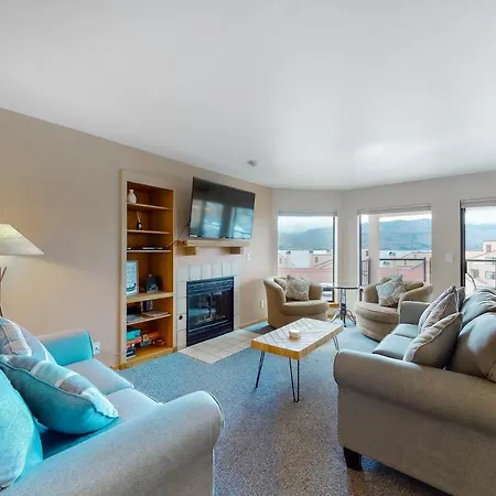 Lake Chelan Shores Shore Serenity 19-3